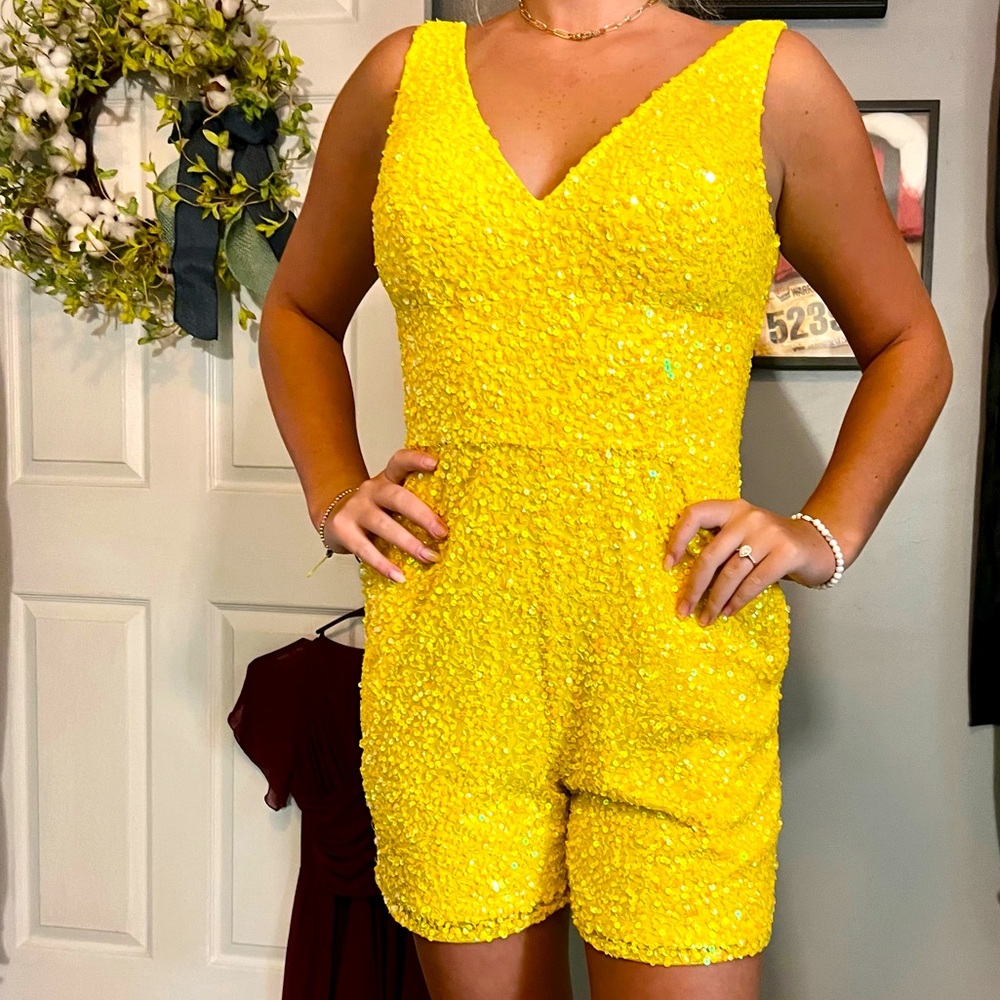 Ashley Lauren formal sequin romper New With Tags size 4